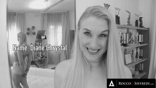 Diane Chrystall a magyar tinédzser kishölgy megtudja milyen a popójában Rocco vastag hímvesszője - Magyar Porno